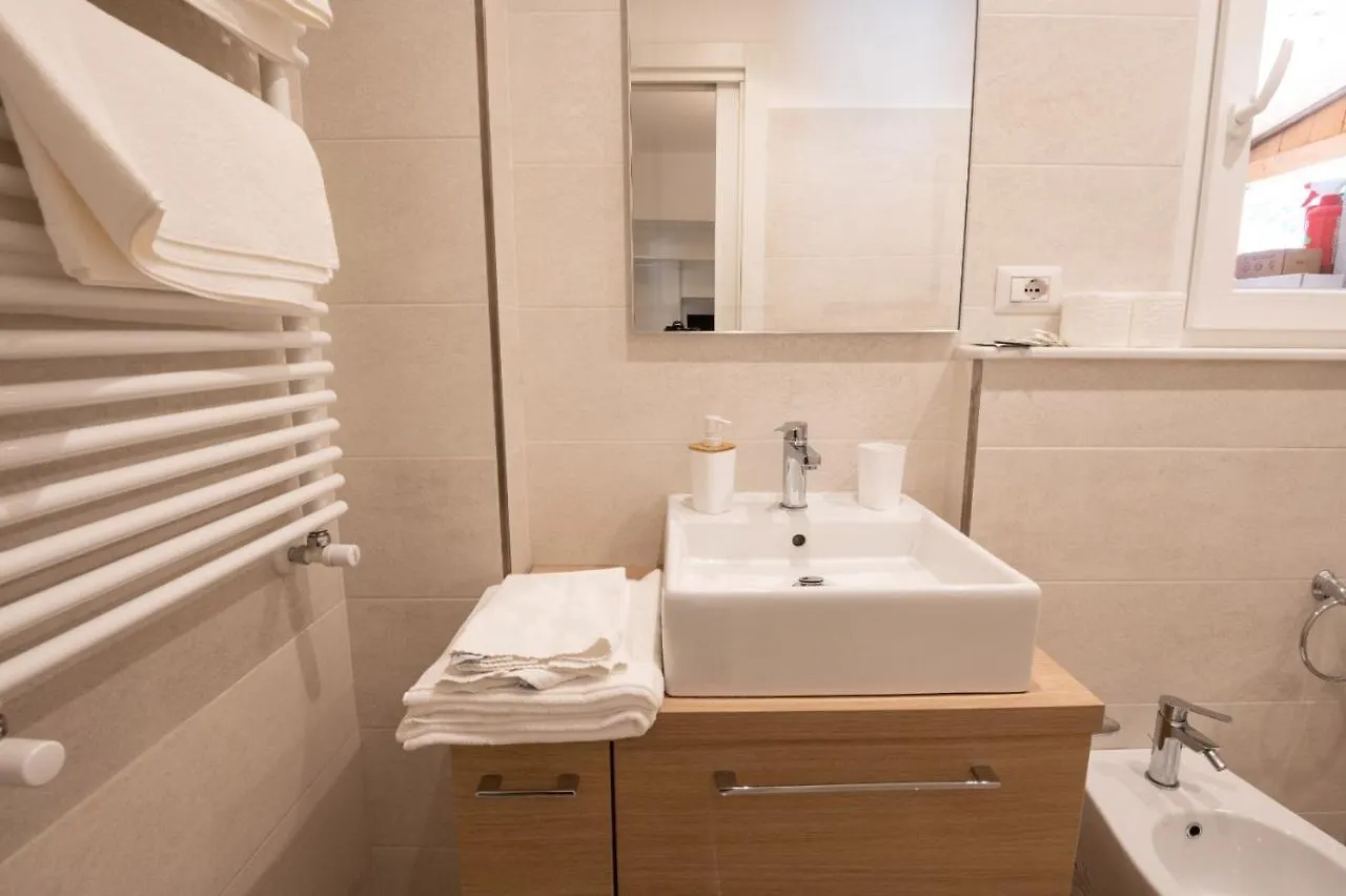 Apartamento Garden House Vale Roma 0*,  Italia